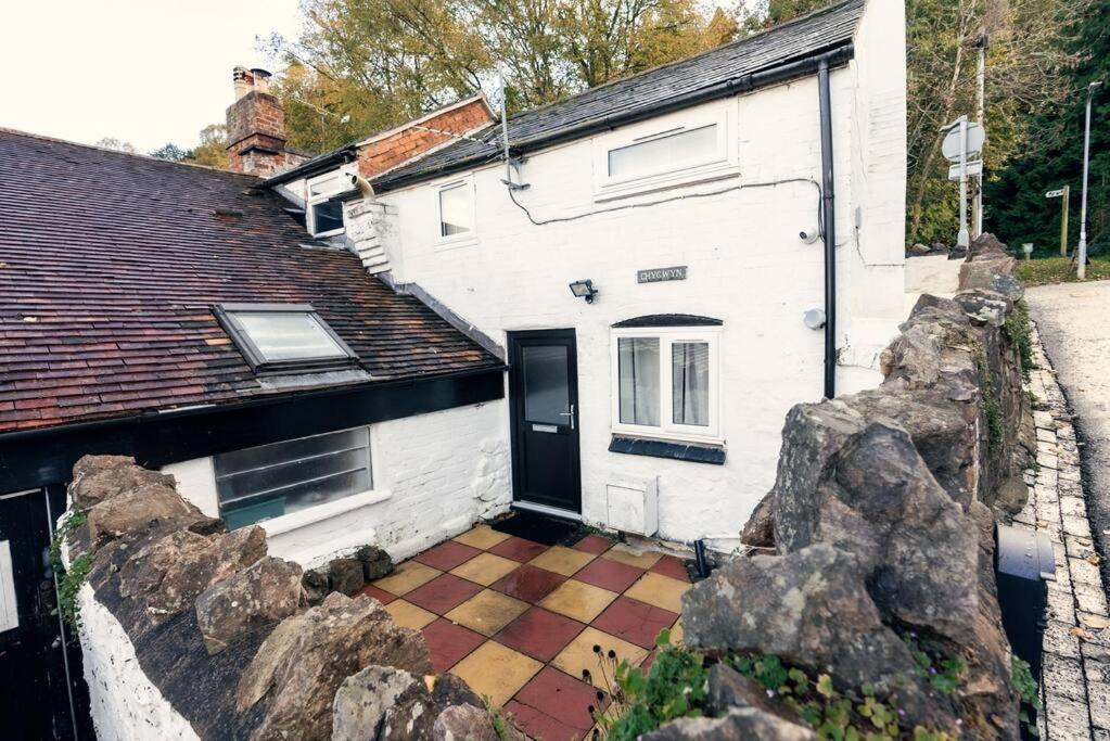 Cosy Hillside Apartment Great Malvern